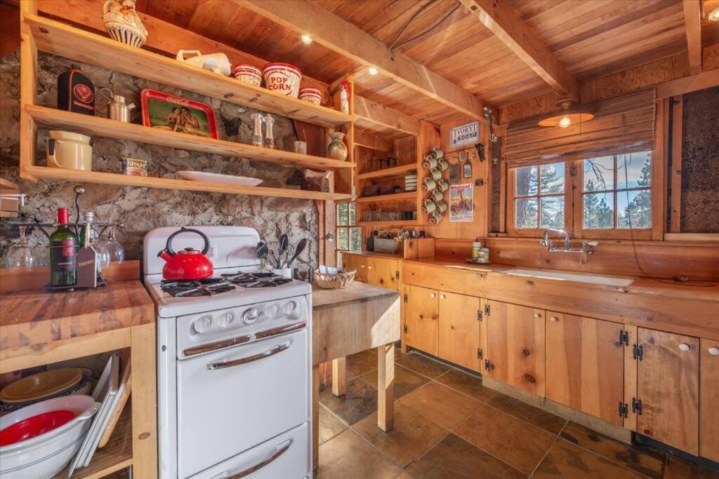 Coziest Cabin In Tahoe W Stone Fireplace Comfy Beds Close To Slopes & Lake Carnelian Bay Exterior foto